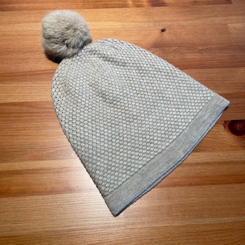 Karl Marc John Women's OS 100% Rabbit Fur Pom Pom Beanie Hat Slouchy Knit Tan